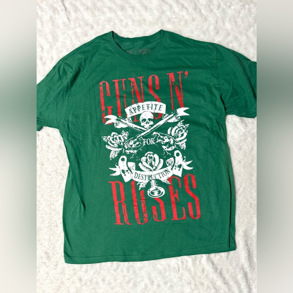 NWOT- Guns N' Roses Appetite For Destruction Green Graphic T-Shirt